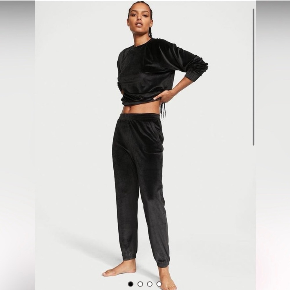 Victoria’s Secret Black ribbed Velour sweatshirt XXL